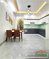 - Bán nhà 67m² - độc lập - sân cổng rộng rãi.  