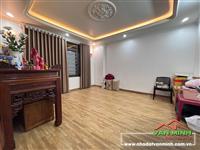 Bán nhà Lạch Tray có sân cổng riêng oto đỗ trước cửa