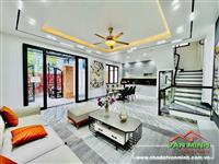 - Nhà xây đường Hồ Sen 70m² ngang 8m mặt ngõ.