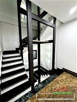 - Nhà thang máy mặt ngõ Văn Cao thông Lạch Tray Nam Pháp  - Ô tô đỗ cửa , full nội thất nhập siêu đẹp 