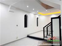 - Bán nhà Mặt Đường Đông Trung Hành, lô góc thoáng mát.  - Diện tích : 43m2 x 4 tầng đủ công năng 4 ngủ.  - Vị trí đẹp, đường