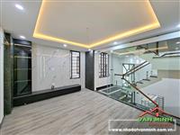 - Bán căn nhà cạnh Hoàng Huy Commerce đường Võ Nguyên Giáp - Aeon Mall. - Ngõ 2 ô tô có sân cổng chung 2 nhà 50m2 rộng rãi. -