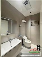 Sau nhà mặt đường phố Hồ Sen - sân cổng