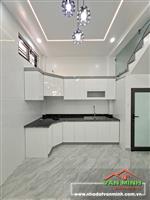 ✨ BÁN GẤP NHÀ 4 TẦNG ĐÔNG KHÊ - CHỈ 3.3 TỶ! ✨  * Diện tích: 43m²  * Công năng: 4PN, PK, Bếp, PT, Sân phơi.  * Vị trí: Ngõ 4m,