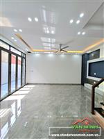 Bán nhà 52m2 xây 4 tầng độc lập có Sân cổng riêng, ô tô đỗ miễn phí!   