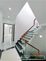 - Nhà 4 tầng sân cổng gần TĐC A51 - Hồ Sen  