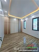 - Nhà 4 tầng sân cổng Hồ Sen - Hải Phòng