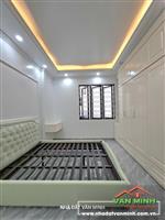 - Bán nhà Hồ Sen sân cổng riêng rộng + full nội thất. 