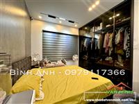 Bán nhà đẹp phố Chơ Hàng - Hồ Sen - Ngay sau mặt đường vị trí đẹp