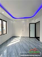 - ĐỘC LẬP – SÂN CỔNG RIÊNG TẠI PHỐ MIẾU HAI XÃ 