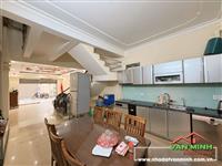 Bán nhà Văn Cao 5 tầng 6 ngủ khép kín oto đỗ cửa