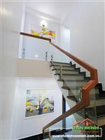 NHÀ SÂN CỔNG RIÊNG TẠI PHỐ MIẾU HAI XÃ. 