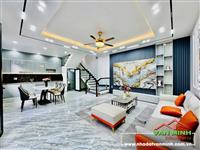 - Nhà xây đường Hồ Sen 70m² ngang 8m mặt ngõ.