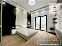 Bán nhà đẹp sân cổng phố Hồ Sen, Lê Chân, Hải Phòng