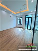 -  Vị trí ngõ thông 229 Ngô Gia Tự Chỉ 3,36 tỷ (CTT) - Nhà 3,5 tầng – 56m², có sân cổng chung  - Hướng Đông  - Phòng khách – 