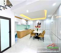 - Vị Trí Nhà Bán Khu THIÊN LÔI - AONE - ĐƯỜNG ĐỒNG THIỆN. - Dt: 46m + 8m sân riêng  - 3,5 tầng mái bằng, sân cổng rộng gần 3m