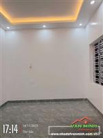 - Bán nhà ngõ 322 Tô Hiệu vị trí nông - Diện tích ~ 40mx 4 tầng độc lập lô góc - Công năng : 4ngủ, 3WC, phòng thờ, sân phơi, 