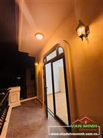 - Bán nhà Mặt Đường Đông Trung Hành, lô góc thoáng mát.  - Diện tích : 43m2 x 4 tầng đủ công năng 4 ngủ.  - Vị trí đẹp, đường