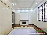 - Nhà 4 tầng  khu vực Lạch Tray  - Diện tích: 41m2 Hướng Tây bắc. - Công năng sử dụng: 4 ngủ 3 wc, phòng khách, bếp, phòng th