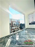 -  Nhà 4 tầng, độc lập, ôtô vào nhà, có sân chung rộng 50m, Ôtô đỗ trong sân thoải mái tại Thiên Lôi - Aeon Mall - Diện tích: