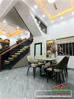 - NHÀ MẶT ĐƯỜNG ĐẸP 4 TẦNG XÂY MỚI TINH..   - Số 351 NGUYỄN  VĂN LINH kinh doanh sầm uất gần Aeon - Hồ Sen. Móng cọc khoan nh