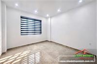 - Bán nhà sau mặt đường Miếu Hai Xã, Lê Chân, Hải Phòng. - Ngõ thông oto cách nhà 10m  - Dt:  42m² x 4 tầng đầy đủ các phòng.