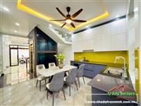 - Nhà Hồ Sen oto đỗ cửa vào nhà có thang máy 4 tầng xịn sò, tặng full nội thất - Diện tích :62m. 4 tầng mái bằng - Công năng: