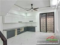 - Bán 5 căn nhà Bắc Sơn An Dương Hải Phòng  - Ôtô vào nhà Hướng Nam và Bắc  - Vị trí sau nhà mặt đường. Cạnh chợ và trường 