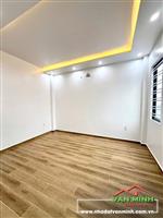 Bán Căn Nhà Sân Cổng Ngay Hồ Sen- Chợ Hàng