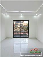 - Nhà 4 tầng gần mặt đường Miếu Hai Xã ngõ thông 