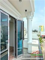 BÁN NHÀ 4 TẦNG TẠI TĐC TAM KỲ -  HỒ SEN VĨNH NIỆM - CÓ THANG MÁY, THIẾT KẾ ĐỘC ĐÁO!   * Đường rộng 12m có vỉa hè 3m