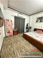 Bán nhà Văn Cao 3 tầng độc lập oto đỗ cửa