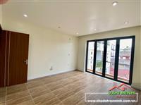 Bán nhà đẹp ngay sau mặt đường Thiên Lôi - Aeon - Ngõ oto đỗ cửa