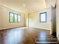 Bán nhà sân vườn xây mới phố Chợ Hàng - Lê Chân - Hải Phòng