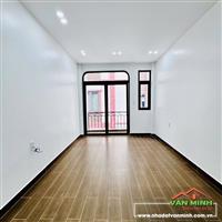 - Bán nhà 4 tầng sân cổng riêng đường Thiên Lôi - Hải Phòng. 