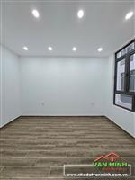 - Nhà 4 tầng Hướng Đông Nam đón gió mát tự nhiên tạo cảm giác thoải mái dễ chịu. 