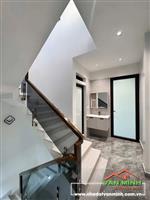 - Nhà Quán Nam - Aeonmall ngõ thông ô tô vào nhà giá chỉ hơn 4 tỷ. 