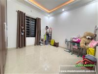 Bán nhà Lạch Tray có sân cổng riêng oto đỗ trước cửa