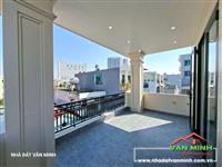 - Ôtô vào nhà diện tích 62m2 ngang 5m. - Đường rộng khu phân lô Aeon Thiên Lôi. 