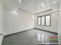 - Căn nhà ngõ 280 Trần Nguyên Hãn cạnh trường học Võ Thị Sáu: