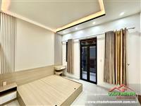 - Bán nhà sân cổng ngõ 69 Chợ Con - Hồ Sen  - Diện tích: 59m² xây 4 tầng, 2 mặt thoáng. - Công năng: Phòng khách, bếp, 5 phòn