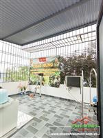 - Bán nhà ngõ 152 Hồ Sen ôtô đỗ cạnh nhà. - Sân cổng riêng, Nhà ngang rộng thoáng mát. - Diện tích: 52m² thực tế gần 60m² - C