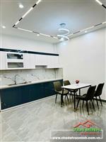 - Nhà xây mới phố Trần Nguyên Hãn sân cổng riêng biệt vị trí trung tâm gần trường, chợ đi đâu cũng thuận tiện. - Dt: 58m² x 3