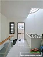 - Nhà 4 tầng dân xây ngõ 152 Hồ Sen có ô chờ thang máy  