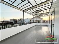 Bán nhà đẹp phố Thiên Lôi - Chợ Đôn, Oto đỗ cửa, lô góc cực đẹp