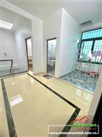 - Nhà 3 tầng lô góc mặt đường Quỳnh Hoàng, Nam Sơn, An Dương Hải Phòng.