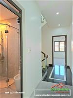 - Nhà 4 tầng Đường Ngô Gia Tự  khu Đằng Lâm. - Diện tích: 71m2 sân cổng. Ô tô đỗ sân.