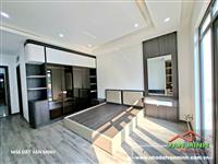 - SÂN CỔNG ÔTÔ - SÂN SAU HỒ CÁ KOI VƯỜN TIỂU CẢNH - THANG MÁY. 