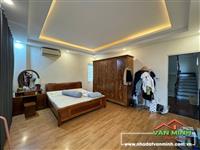 Bán nhà Đoàn Kết lô góc 3 mặt thoáng oto đỗ cửa