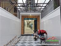 - Nhà 3 tầng tuyến 2 đường Nguyễn Tường Loan Lê Chân. - Diện tích: 90m2 sân cổng và sân sau rộng rãi  - Công năng sử dụng: 4 